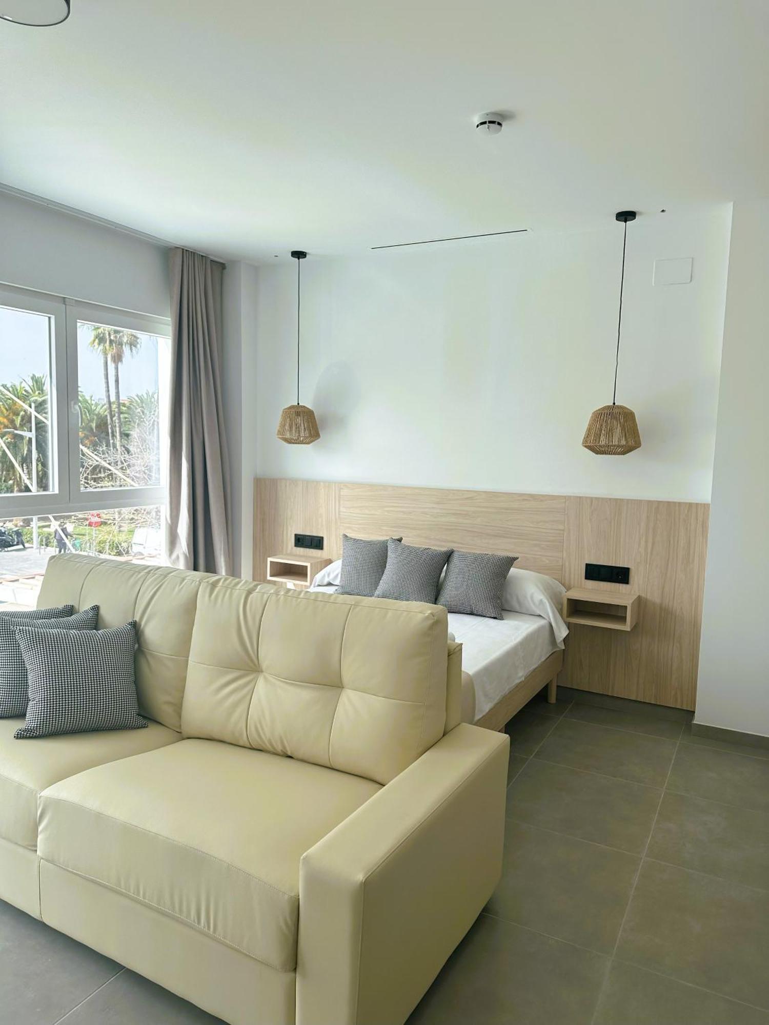 Almar 52 Suites Valencia Exteriör bild
