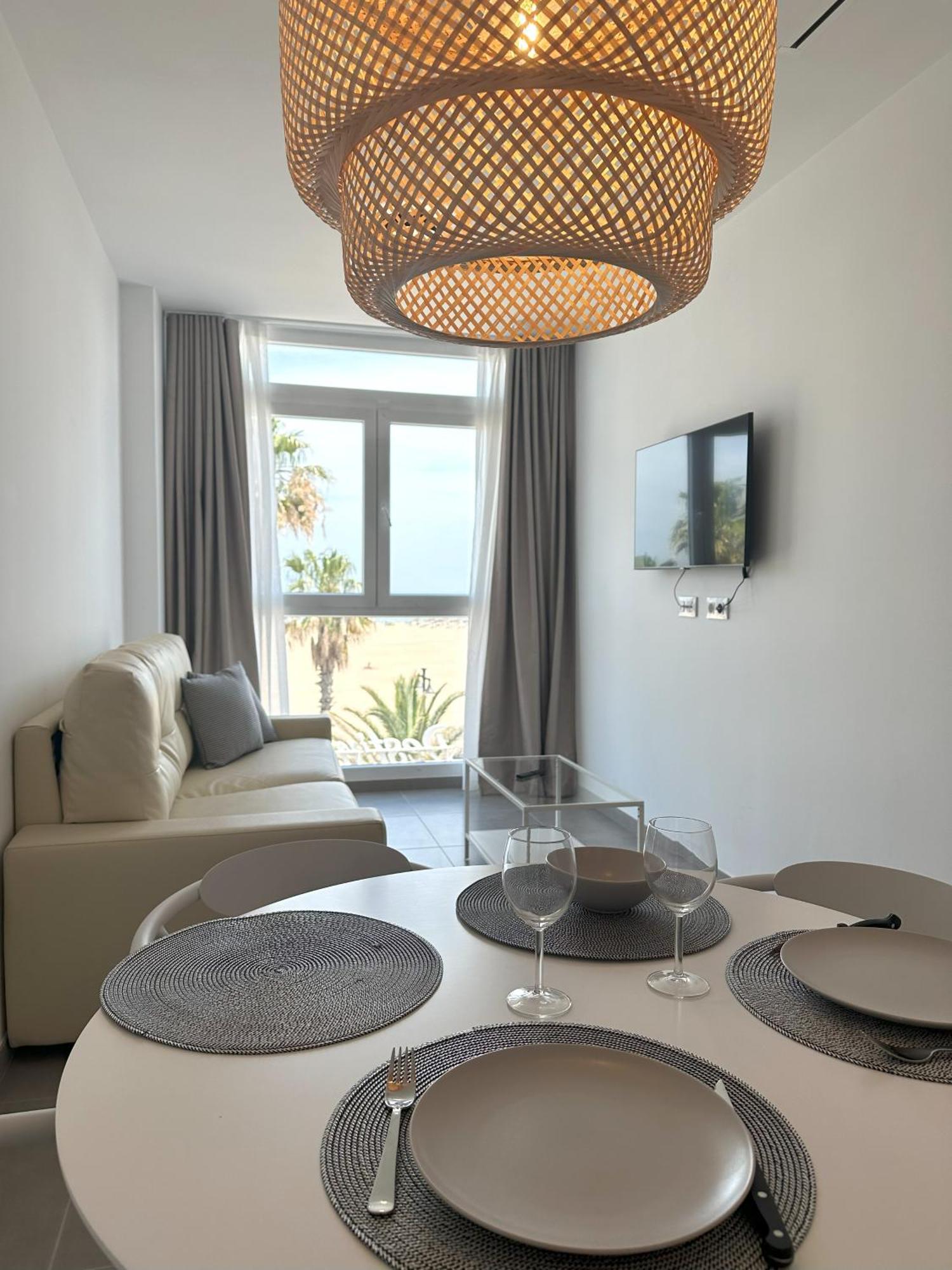 Almar 52 Suites Valencia Exteriör bild