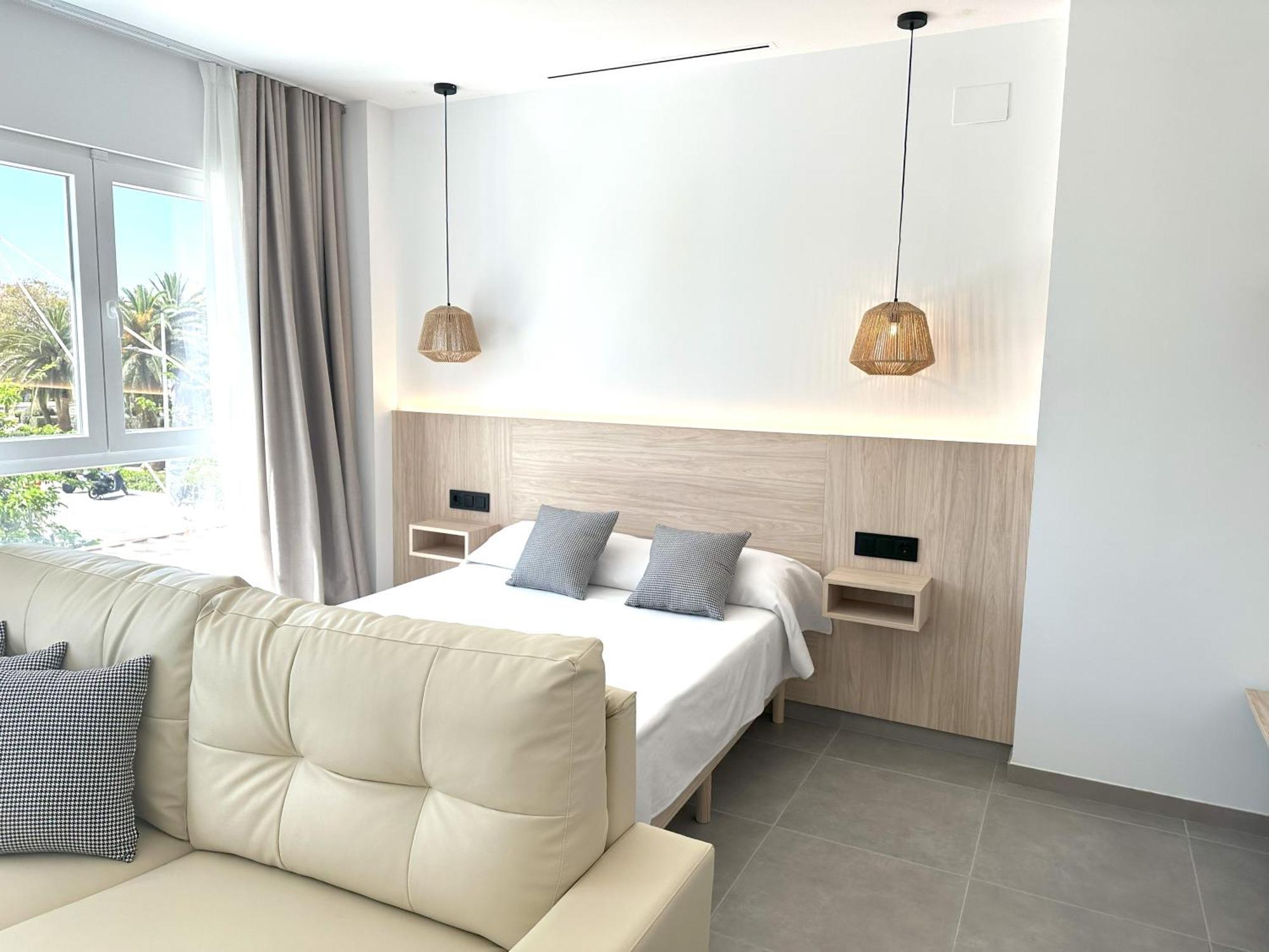 Almar 52 Suites Valencia Exteriör bild