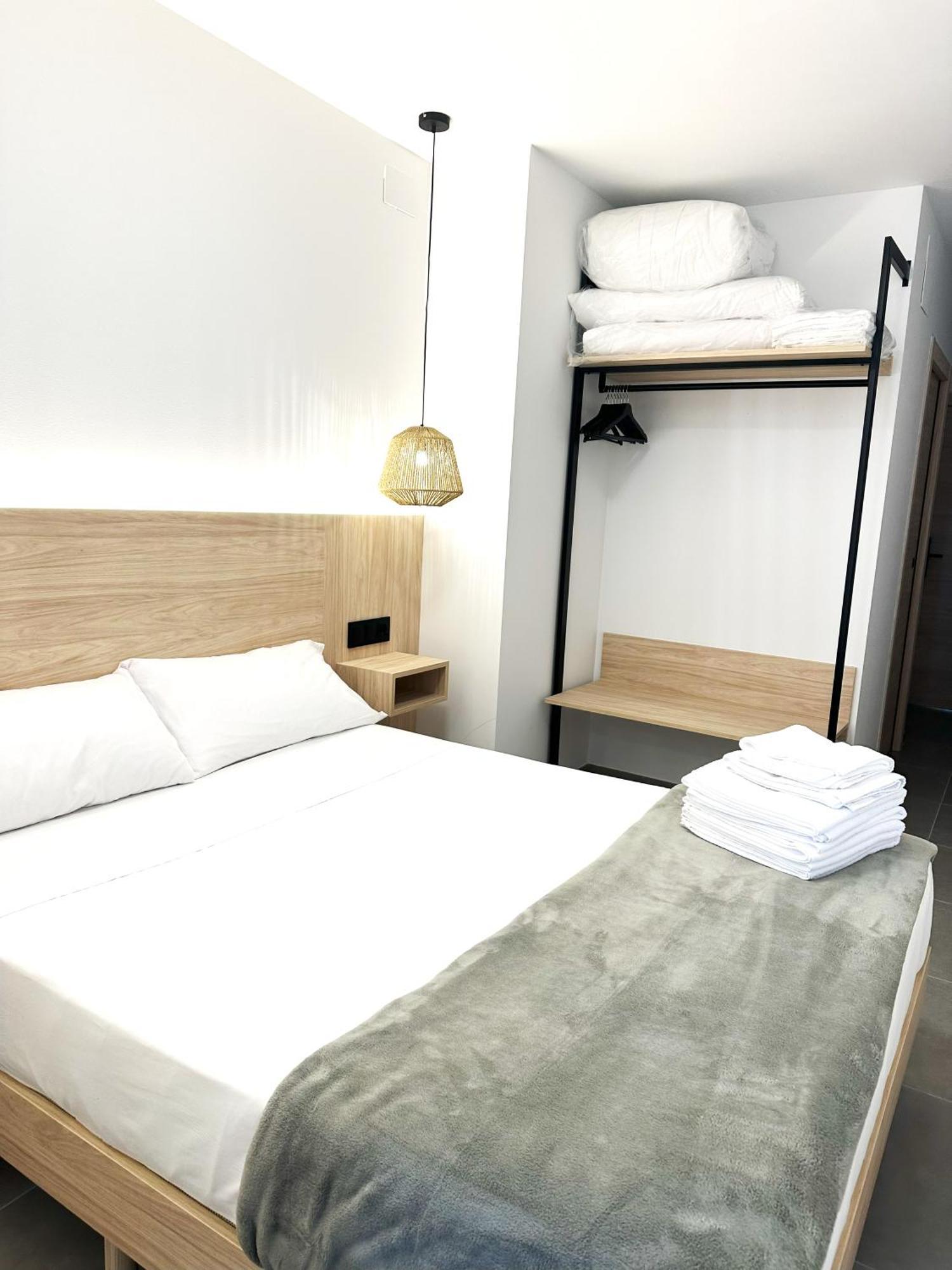 Almar 52 Suites Valencia Exteriör bild