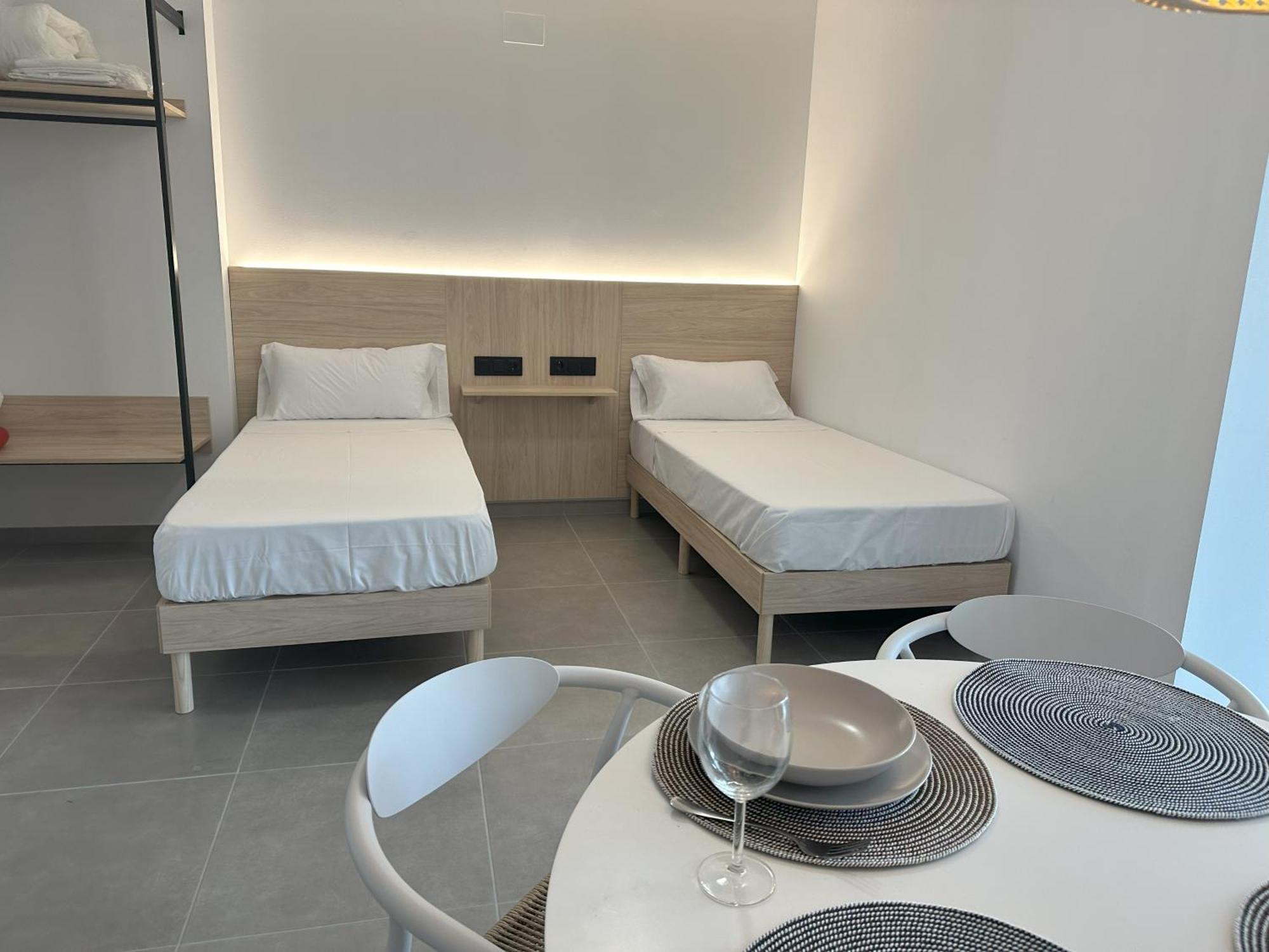 Almar 52 Suites Valencia Exteriör bild